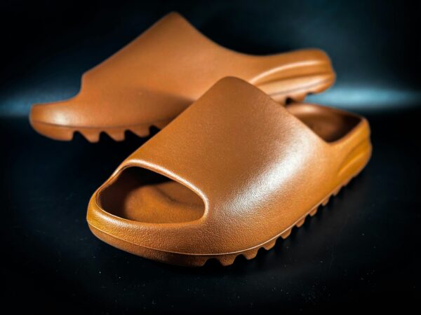 Slides/Slippers